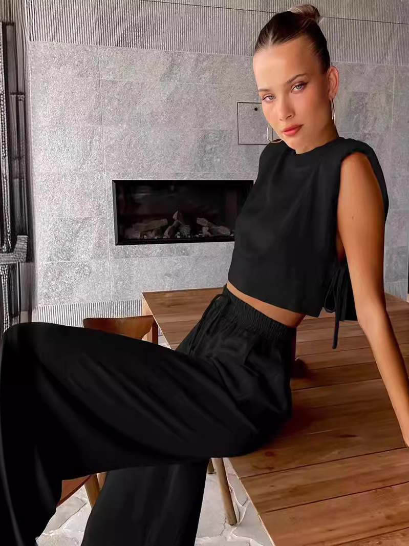 Fashionable Women's Two-Piece  - đánh giá và giá Shoulder Pad Set In